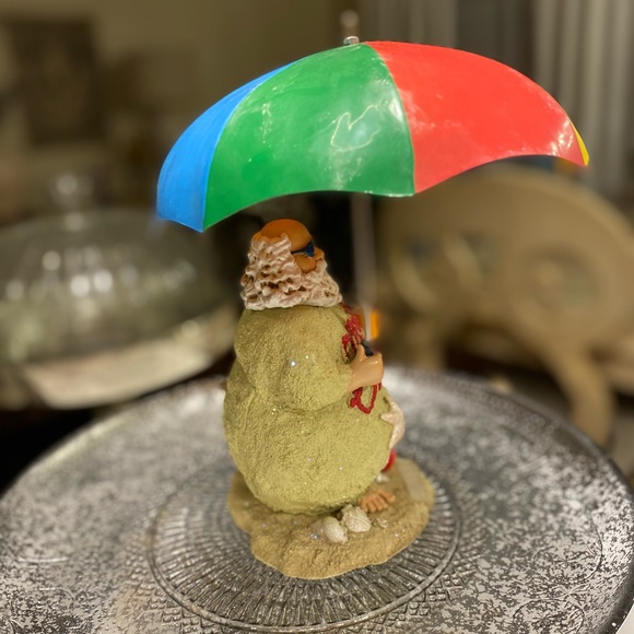 Beach Santa Music Box - Picture 2 of 6